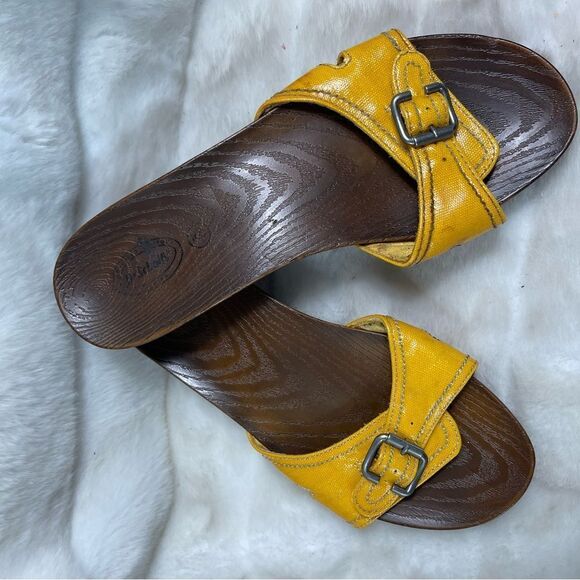 Dr School’s Advanced comfort yellow slide sandals adjustable side buckle… - Picture 4 of 9